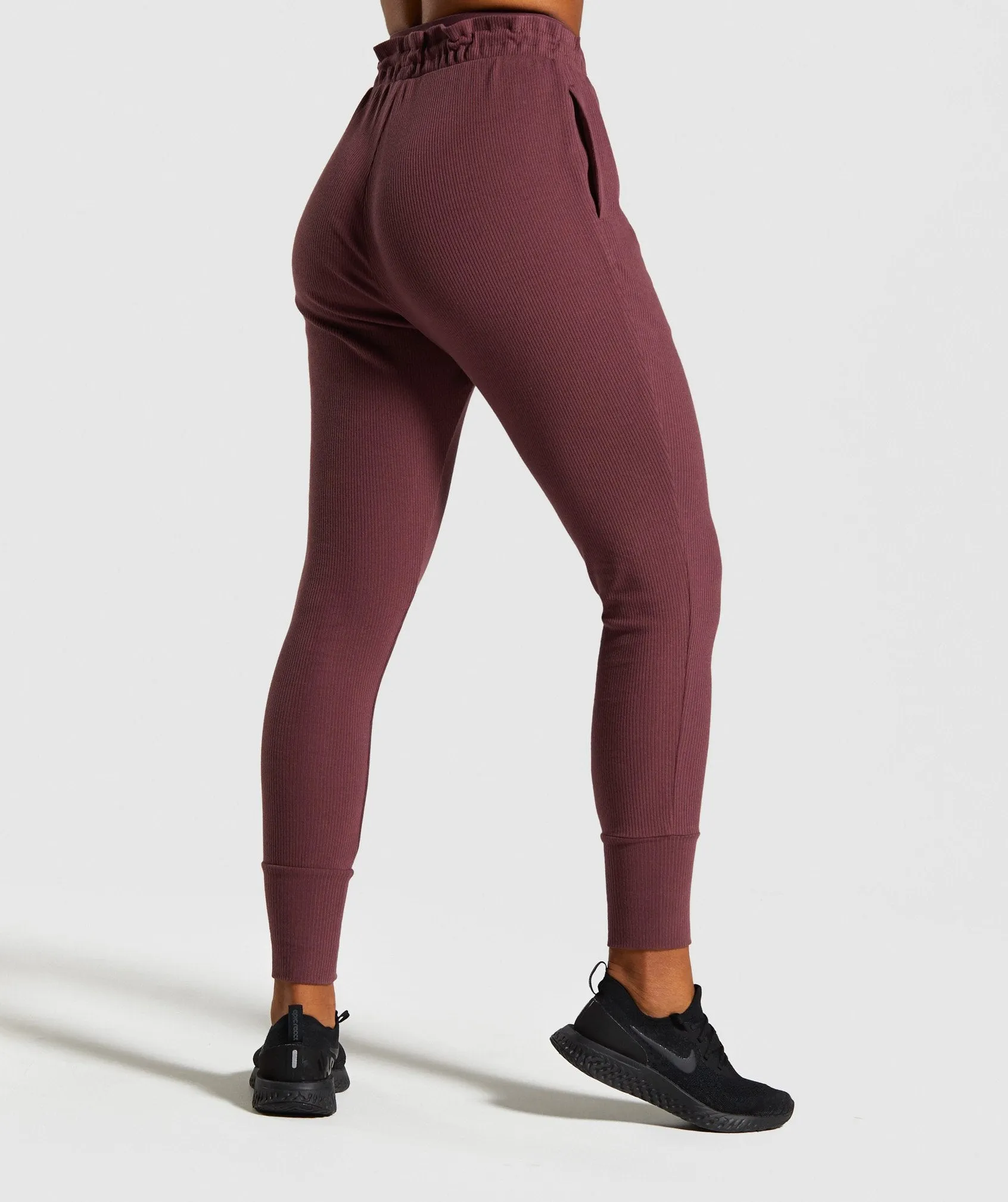 Gymshark Studio Joggers - Berry Red