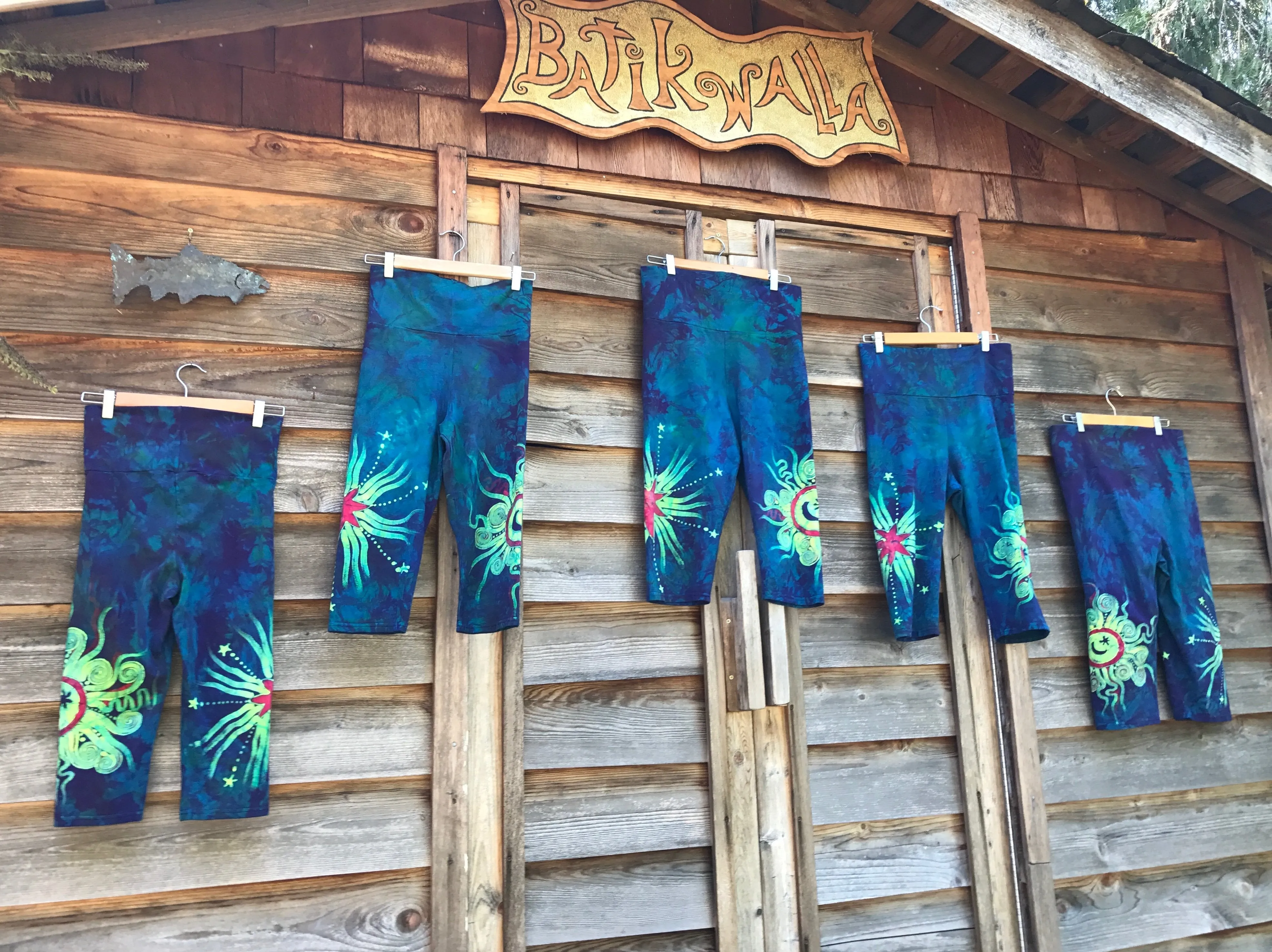 Sunrise Moon Star Batik CAPRI Pants