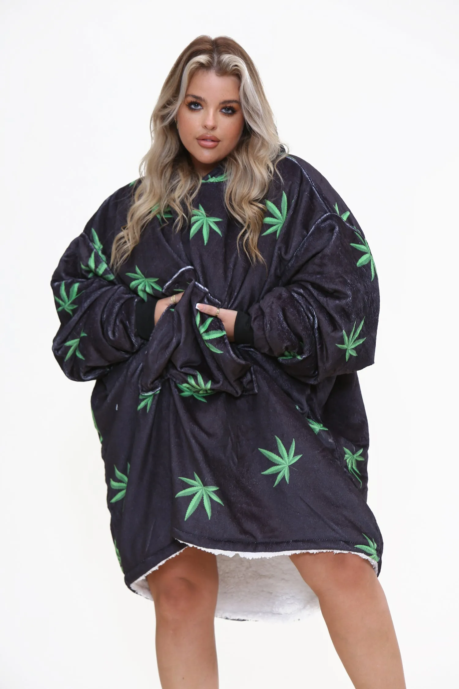 Weed Leaf Hoodie Black