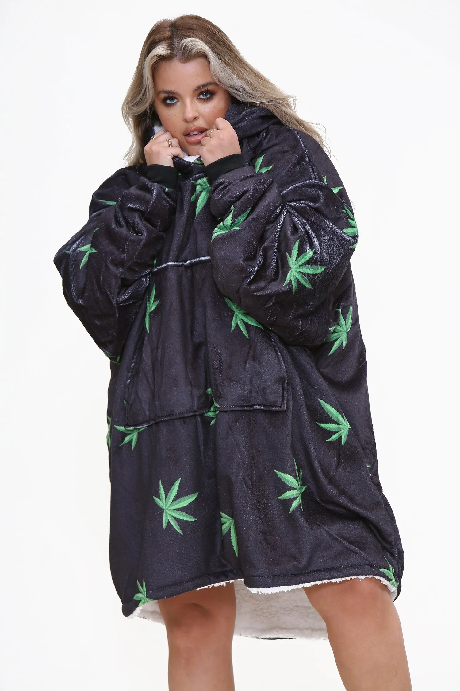 Weed Leaf Hoodie Black